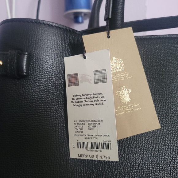 Burberry authentic bag - Picture 7 of 12